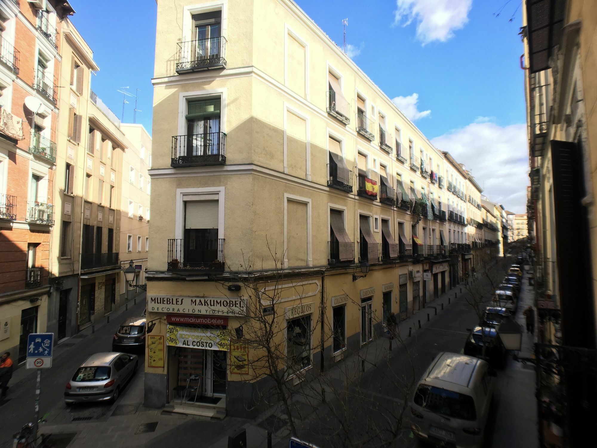 Apartments In Lavapies By Allo Housing Madrid Bagian luar foto